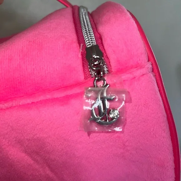 JUICY COUTURE COSMETIC BAG - Picture 6 of 7